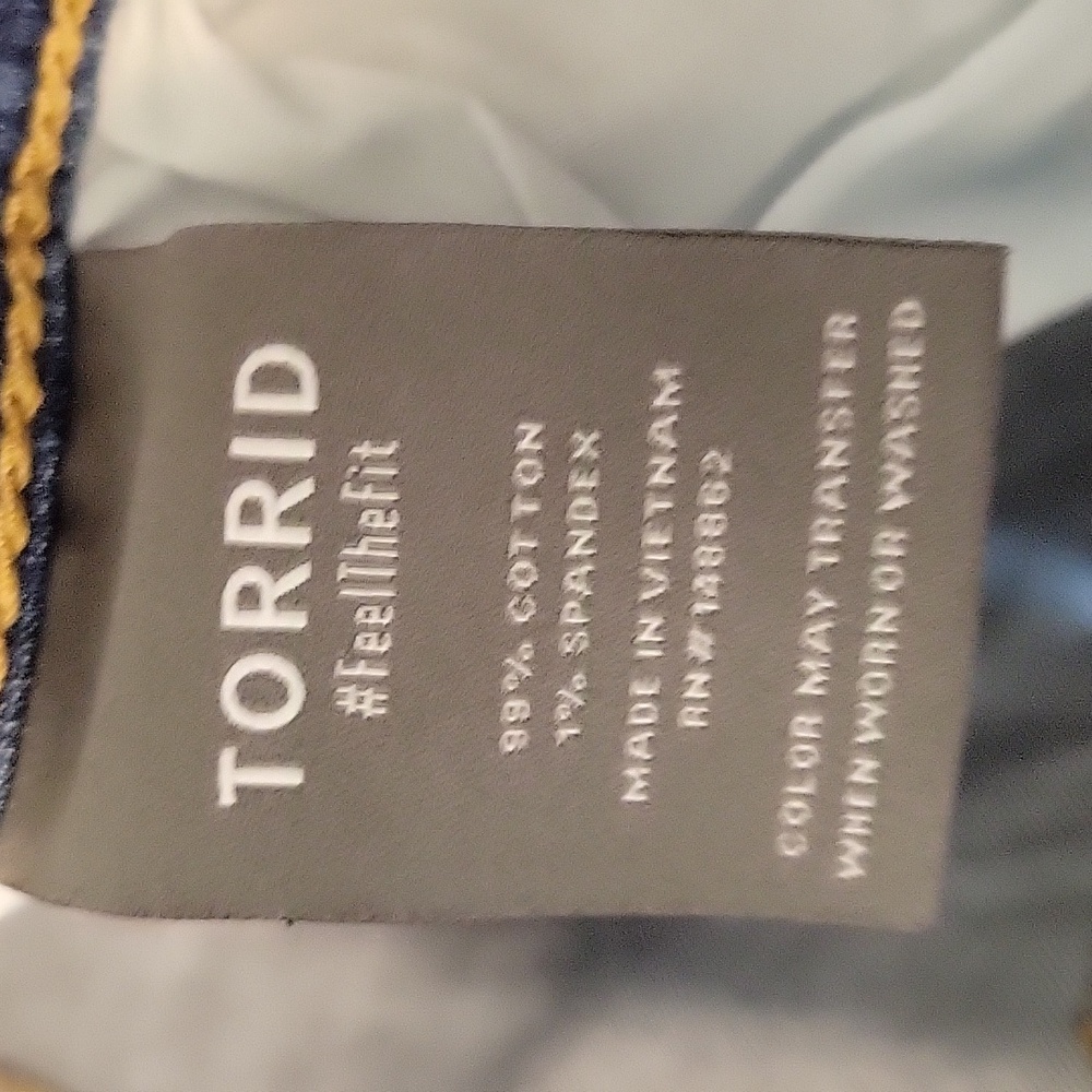 Torrid 20R Perfect Boyfriend Mid-Rise Jean - Picture 5 of 12